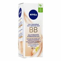 Nivea Essentials BB Cream SPF 20 Light 10 Nivea Essentials BB Cream SPF 20 Light -Verzorgingsproducten Winkel 1010260 4