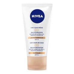 Nivea Essentials BB Cream SPF 20 Light 11 Nivea Essentials BB Cream SPF 20 Light -Verzorgingsproducten Winkel 1010260 5