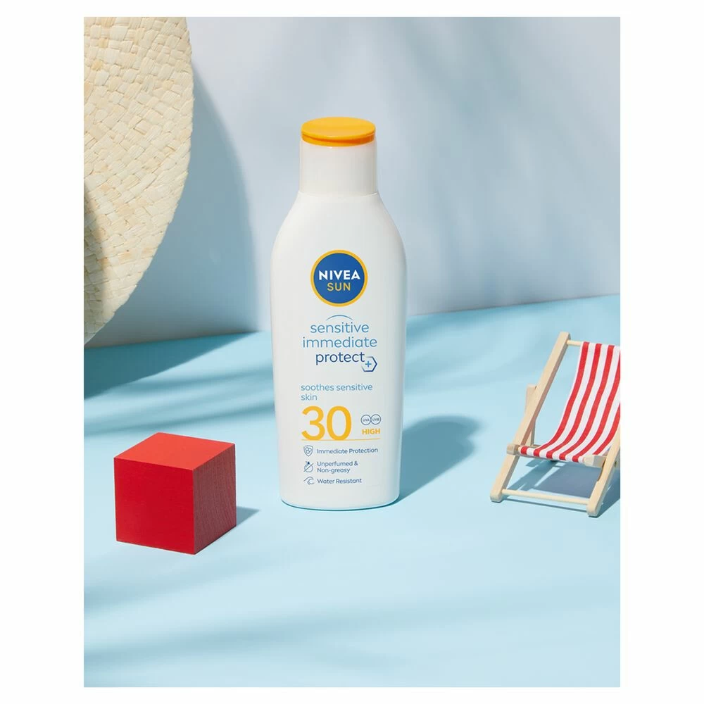 Nivea Sun Sensitive Soothing Zonnemelk SPF 30 6 Nivea Sun Sensitive Soothing Zonnemelk SPF 30 - Afbeelding 4